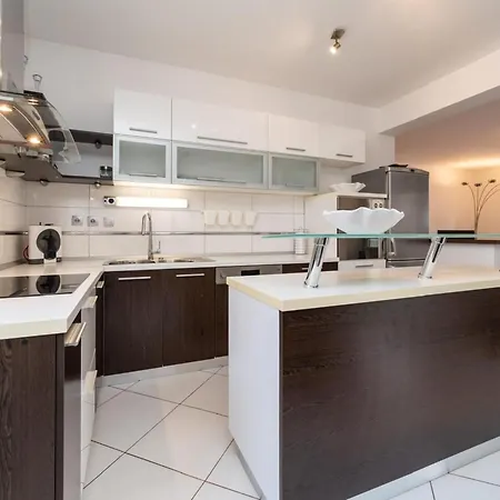 Villa S - Five Bedroom With Private Pool *