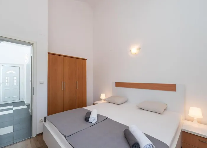 S - Five Bedroom With Private Pool Villa Vodice