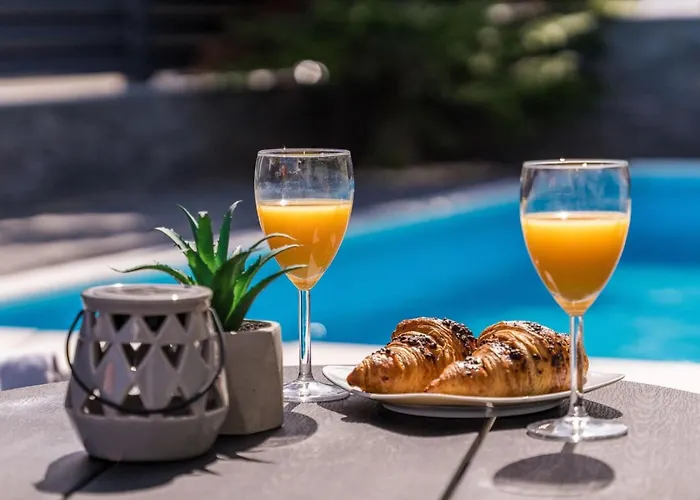 Villa S - Five Bedroom With Private Pool