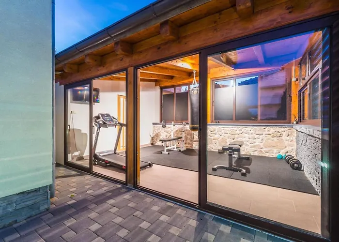 S - Five Bedroom With Private Pool Villa Vodice