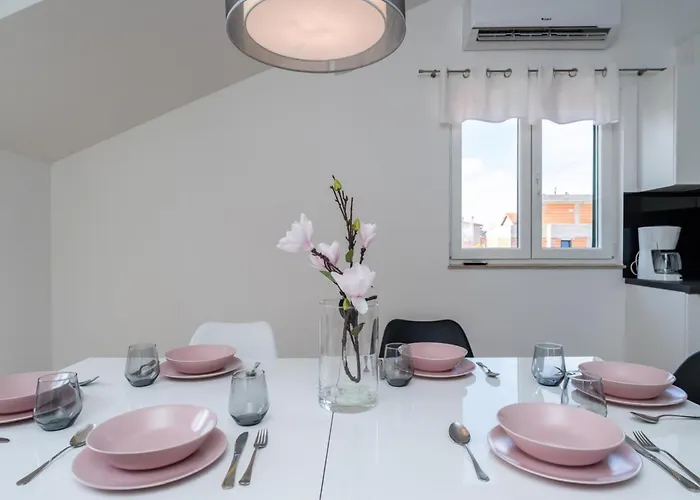 S - Five Bedroom With Private Pool 别墅