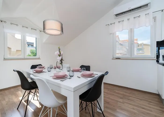 S - Five Bedroom With Private Pool 别墅